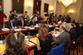 Los representantes de la FEMP y del Ministerio, poco antes del comienzo de la reunión.